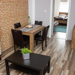 Apartman Black Stilt B2, Debrecen
